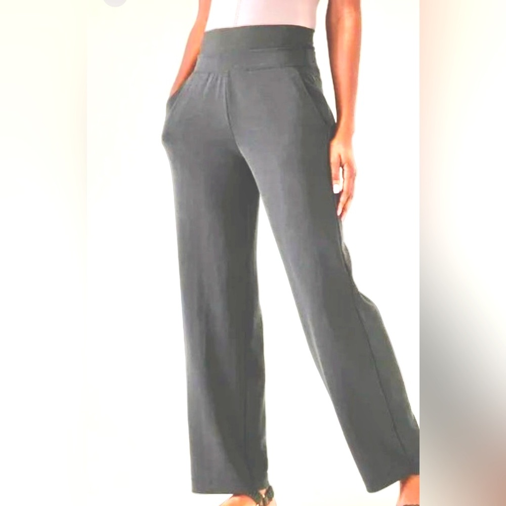 •Athleta women’s Seasoft Pant Sz XS gray